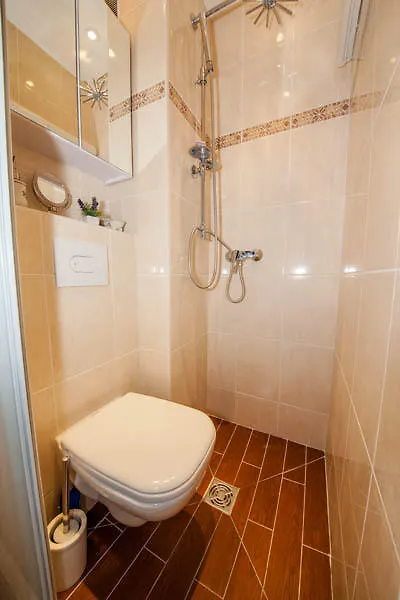 Studio Arc De Triomphe Hotel Paris Apartment